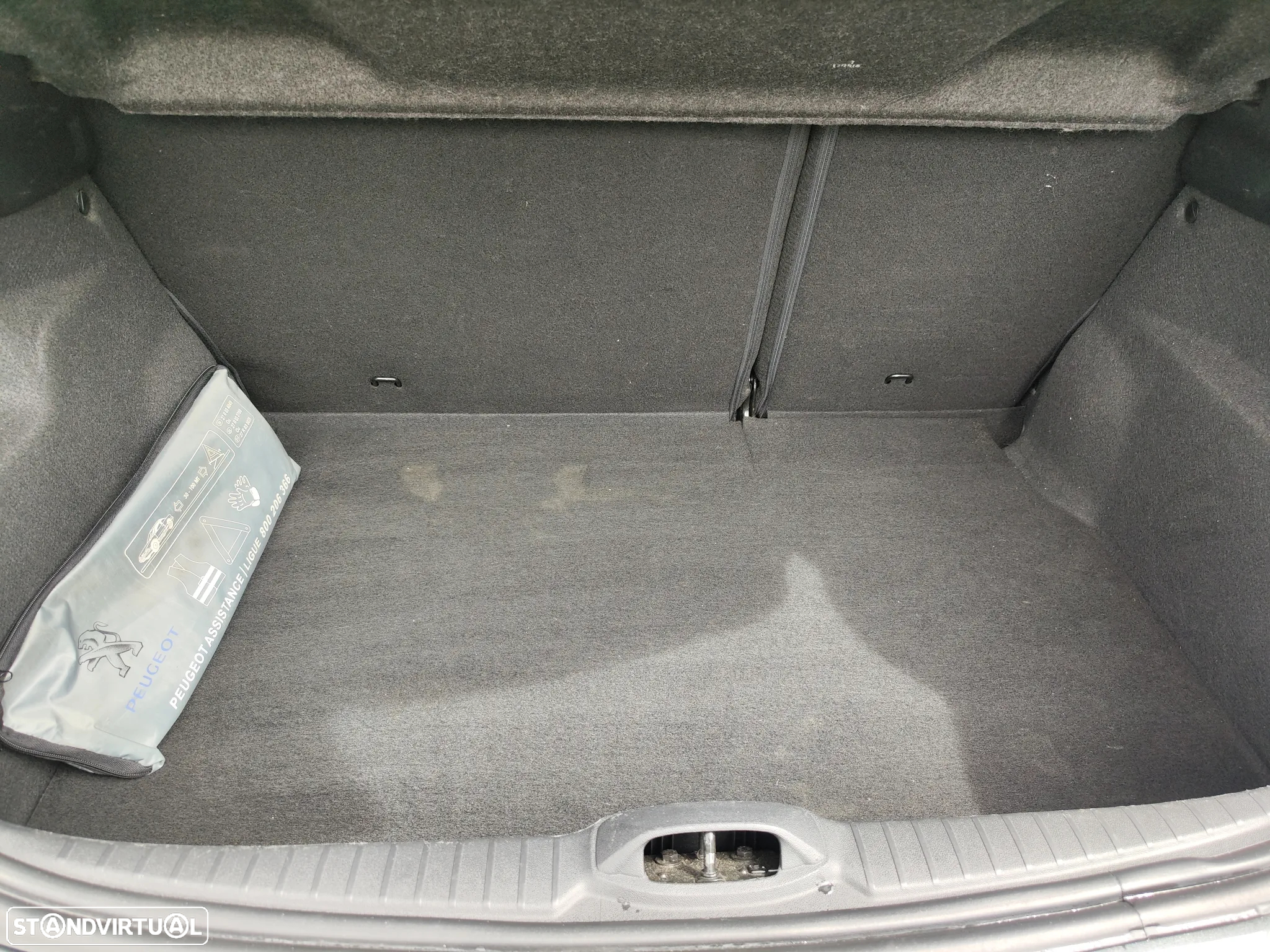 Peugeot 208 1.2 PureTech Style - 18