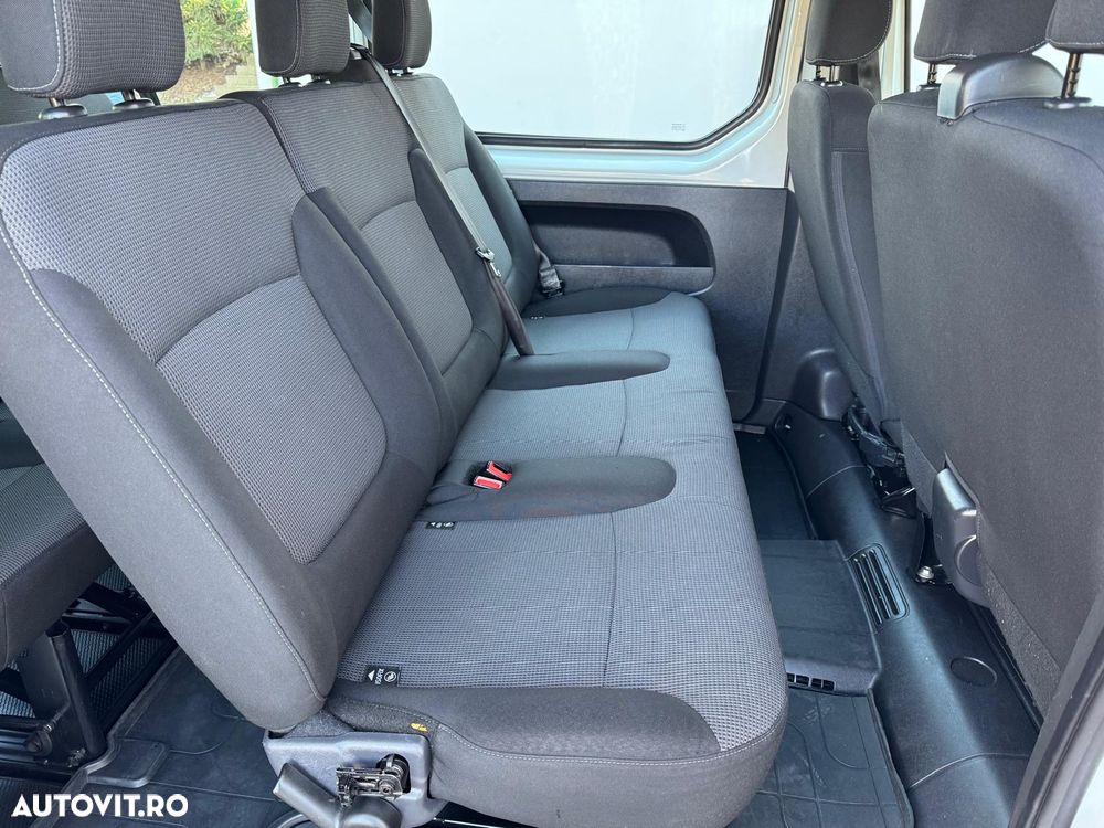 Renault Trafic 2.0 Blue dCi 120 Combi L1H1 8+1 locuri Authentique - 4