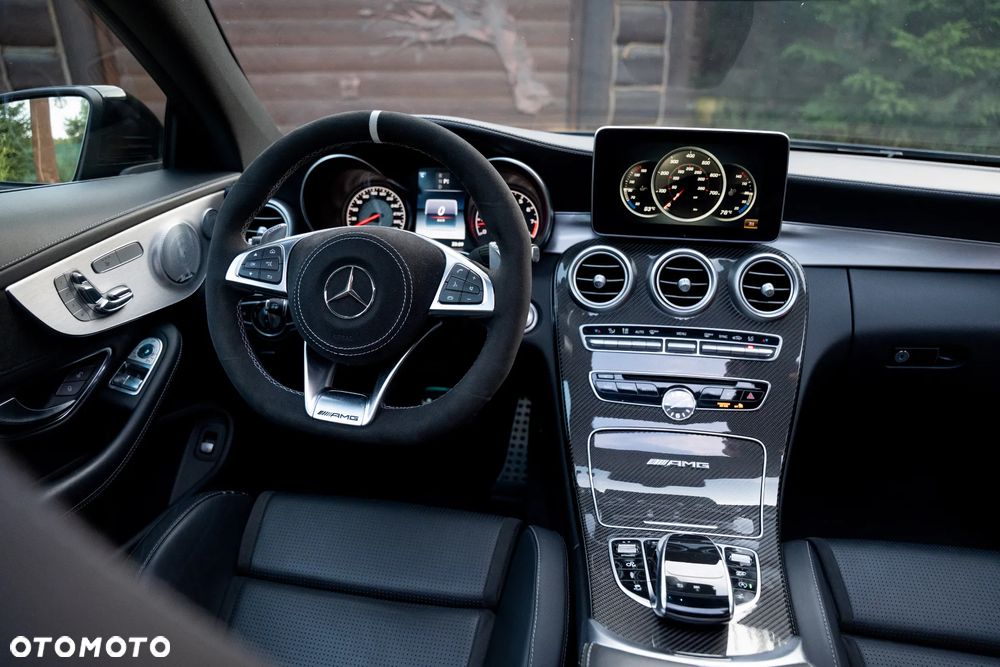 Mercedes-Benz Klasa C AMG 63 Coupe AMG Speedshift 7G-MCT - 26