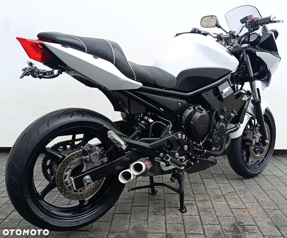 Yamaha XJ - 6