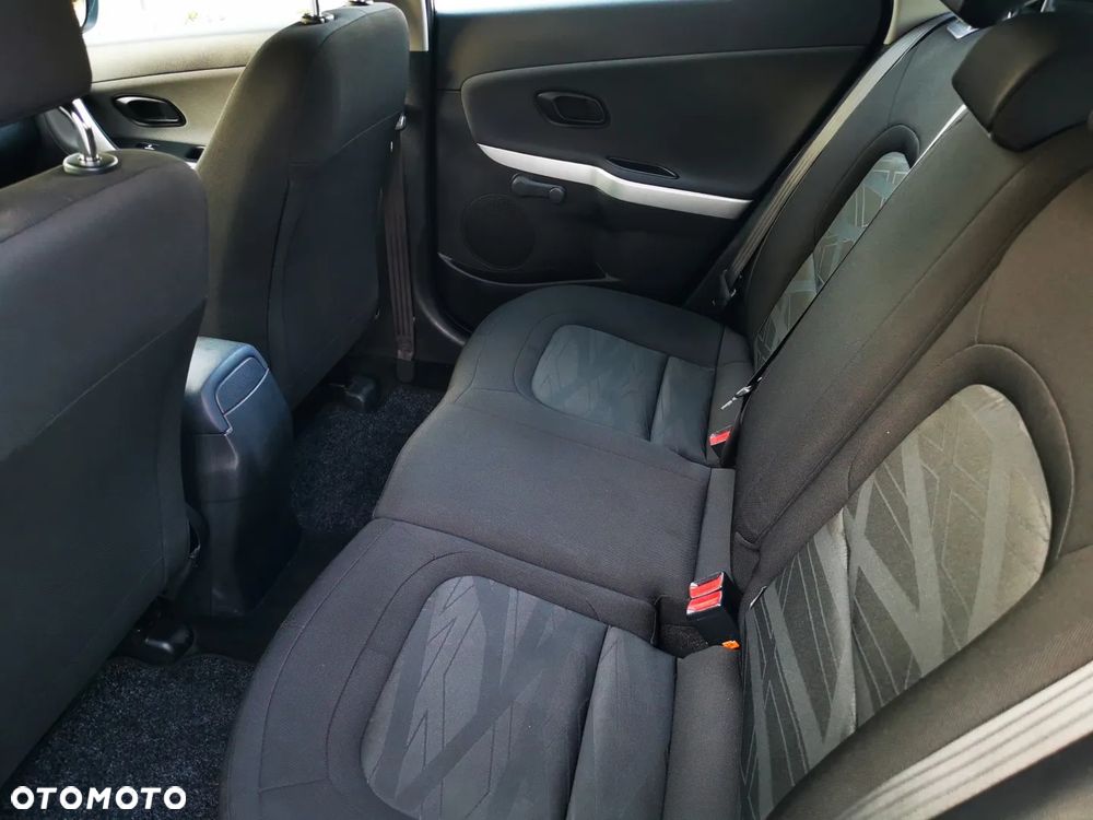 Kia Ceed - 15