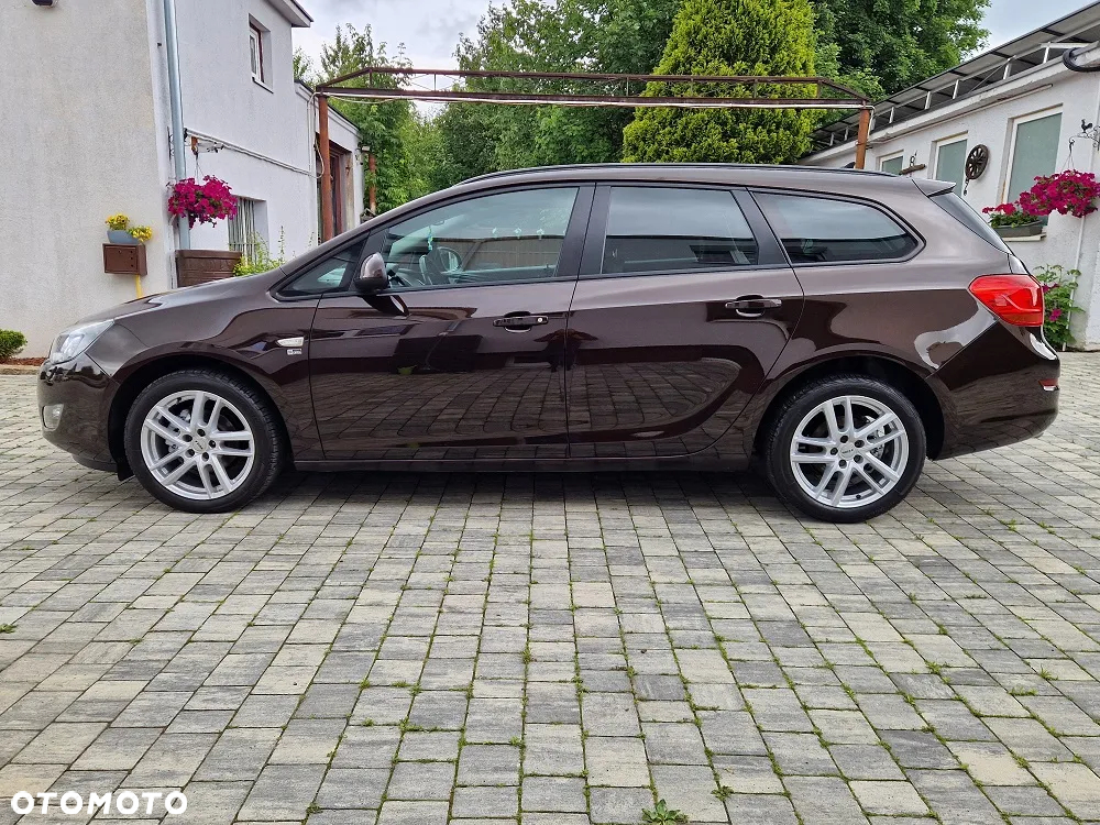 Opel Astra 1.4 Turbo 150 Jahre - 6