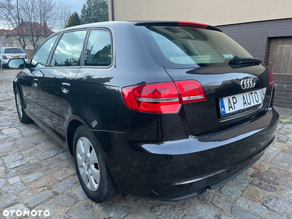 Audi A3 Sportback 1.6 TDI Ambiente - 3