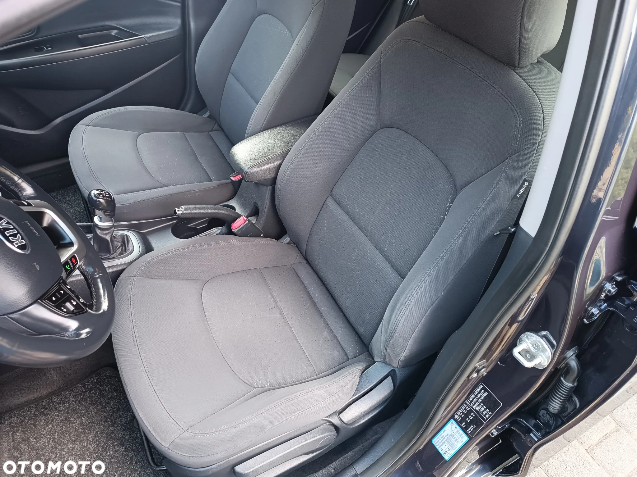 Kia Rio 1.4 L - 9