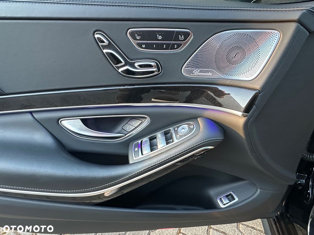 Mercedes-Benz Klasa S 560 4-Matic L 9G-TRONIC - 31