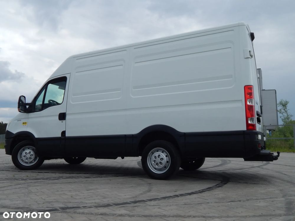 Iveco DAILY 35S15 2,3HPI L2H2 LIFT - 4