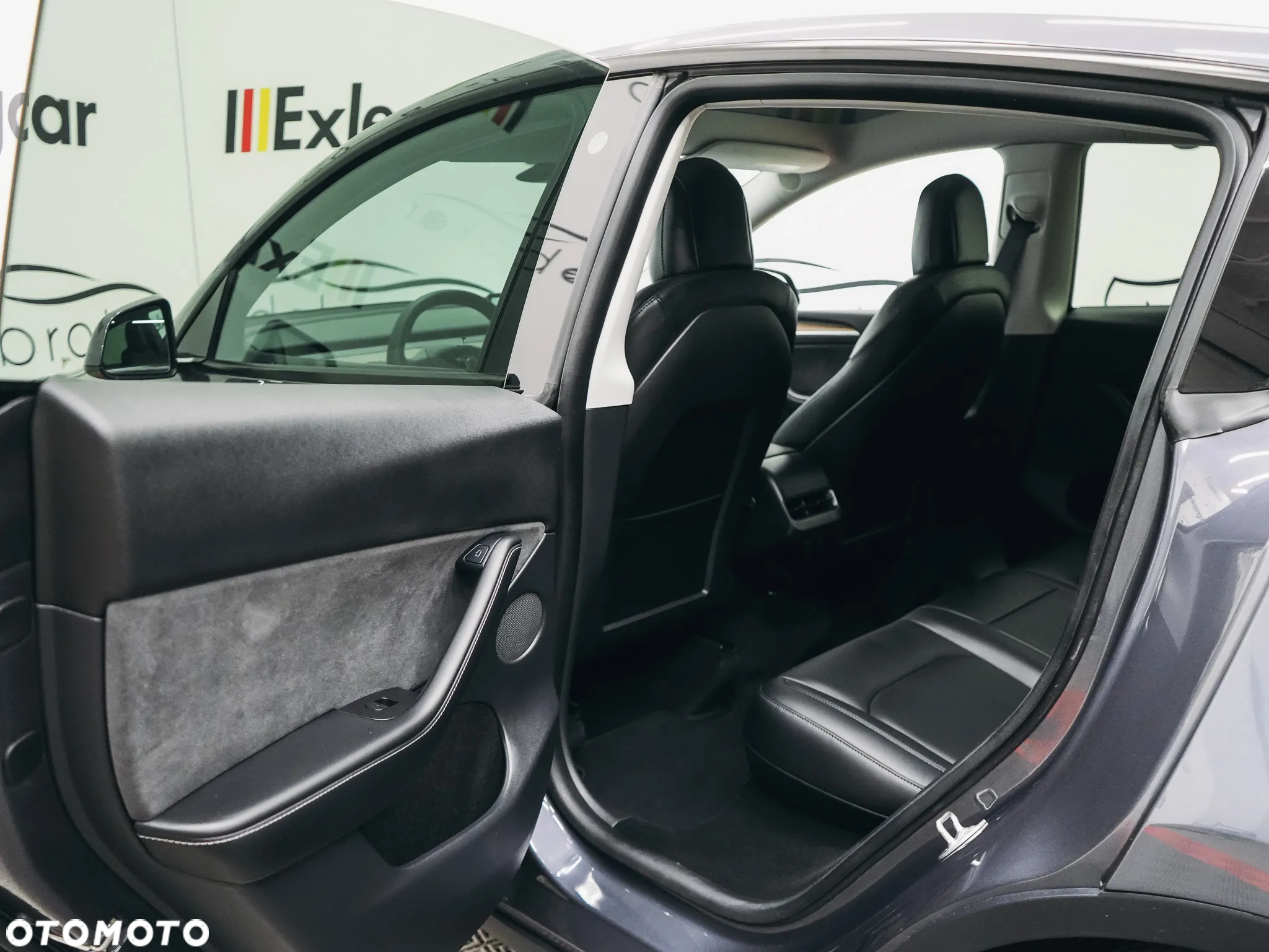 Tesla Y Model Long Range Dual Motor AWD - 16