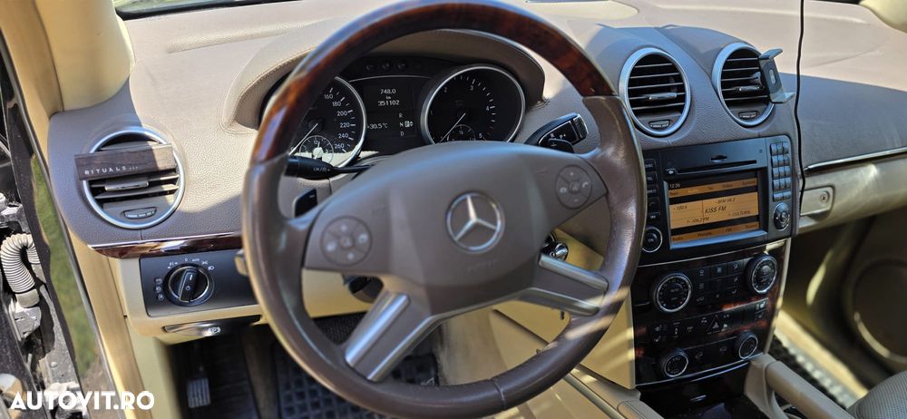Mercedes-Benz GL - 11