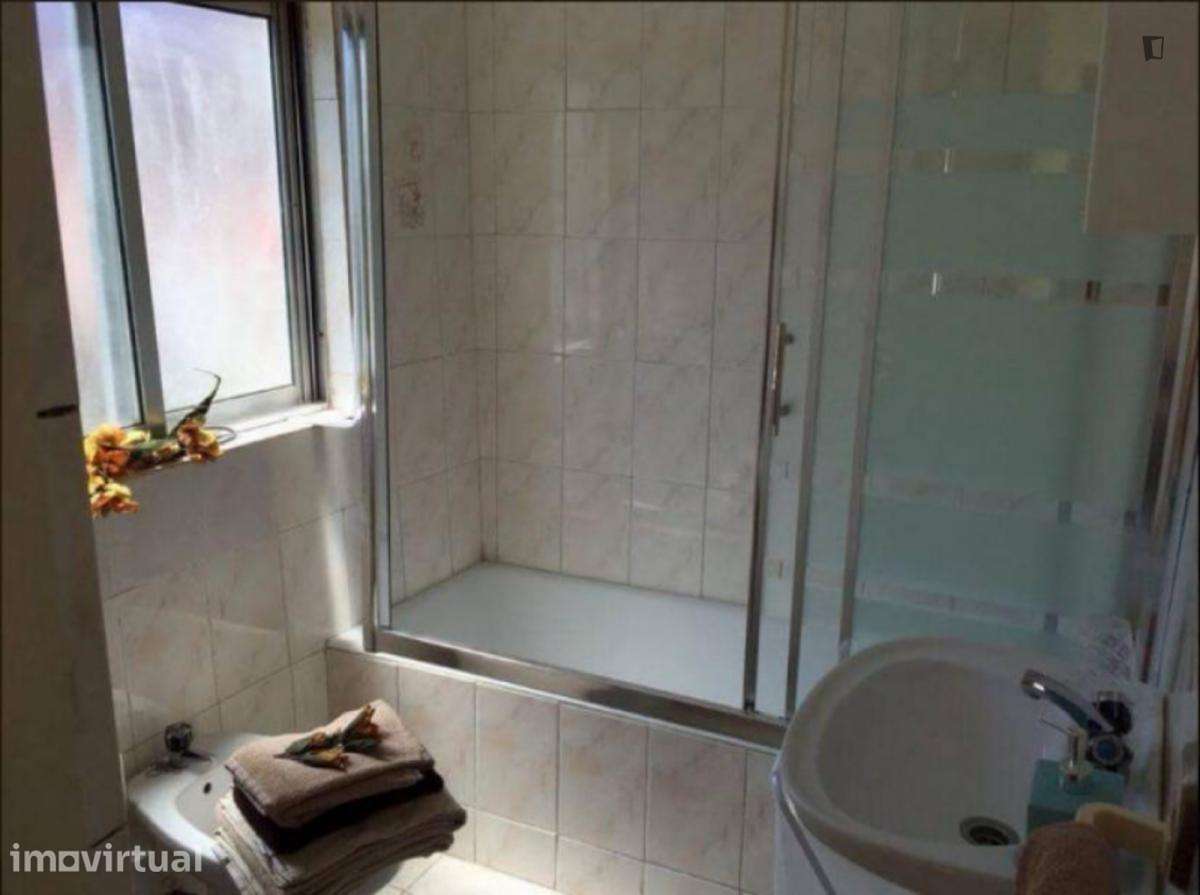 Apartamento com 2 quartos - localizado em Santa Marinha Porto - Grande imagem: 5/14