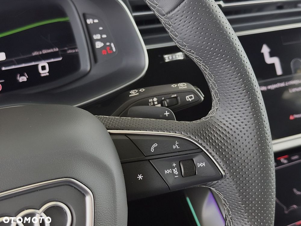 Audi SQ8 - 32