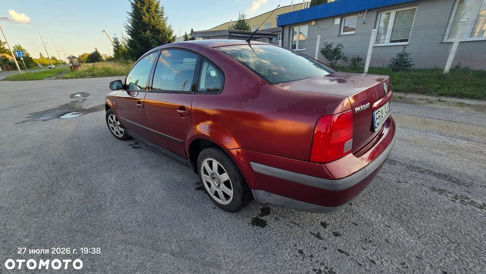 Volkswagen Passat 1.8 - 10