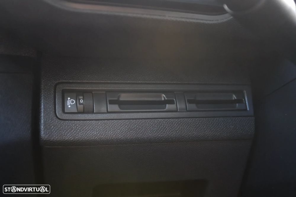 Peugeot 5008 1.5 BlueHDi Allure EAT8 - 23