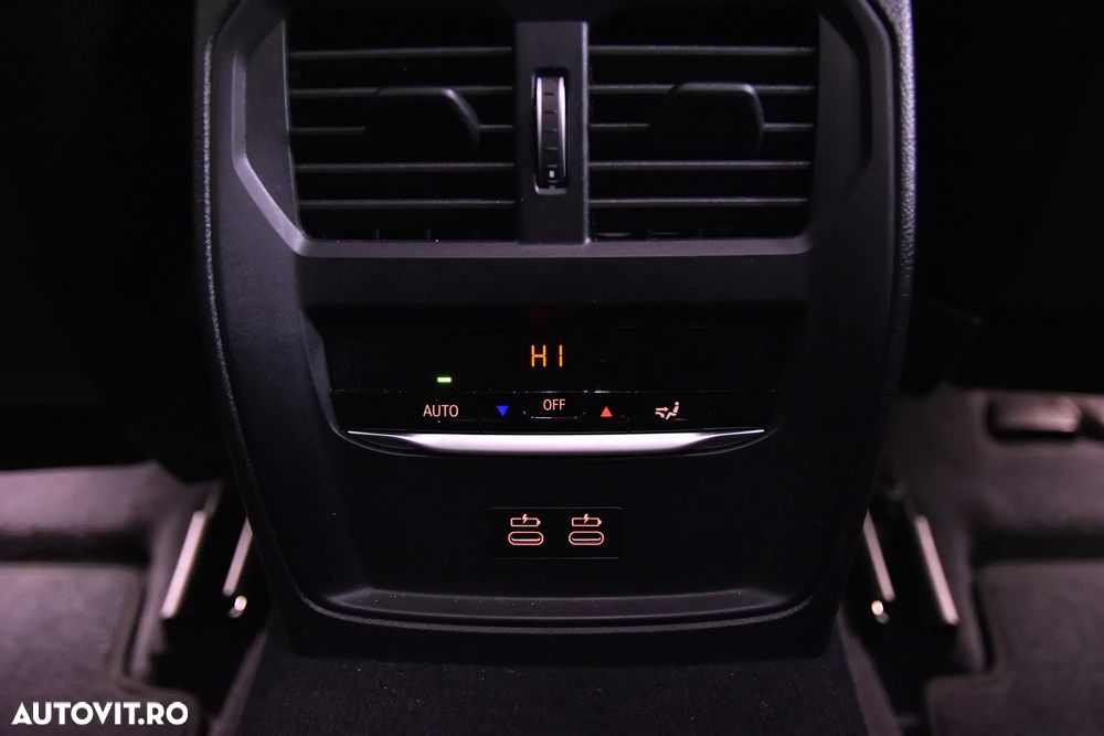 BMW Seria 3 320d Touring xDrive Aut. - 26