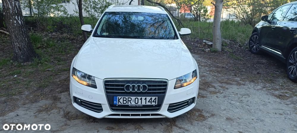 Audi A4 Avant 2.0 TDI DPF multitronic Ambiente - 2