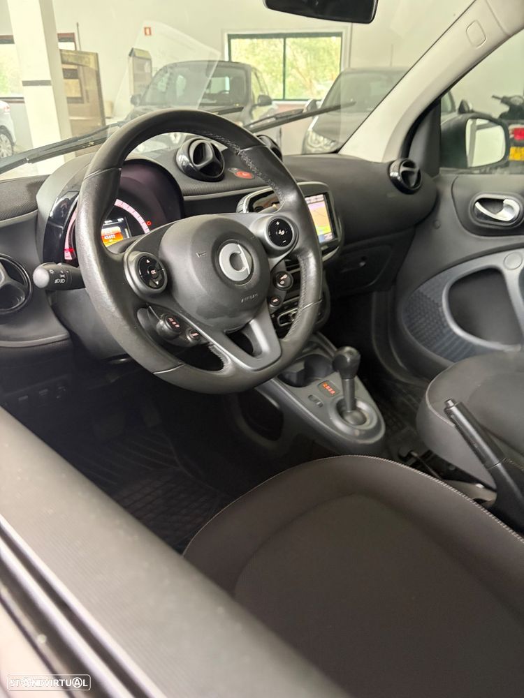Smart Fortwo Cabrio EQ passion edition nightsky - 6