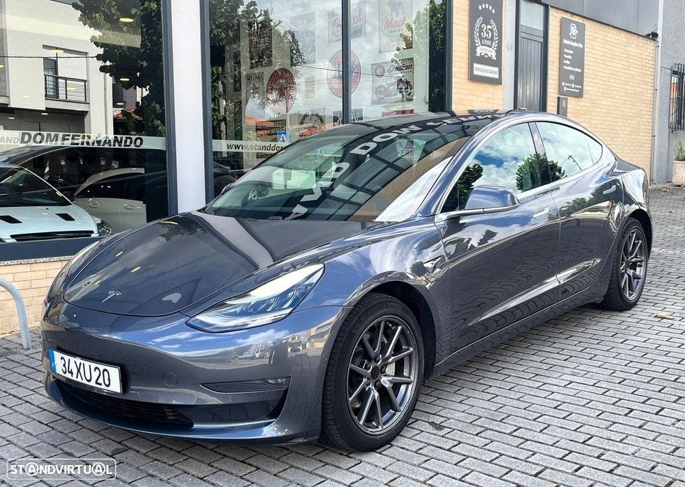 Tesla Model 3 - 25