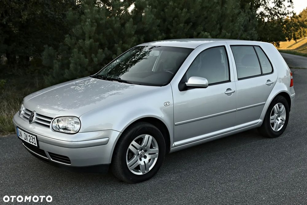 Volkswagen Golf 1.6 Comfortline - 12