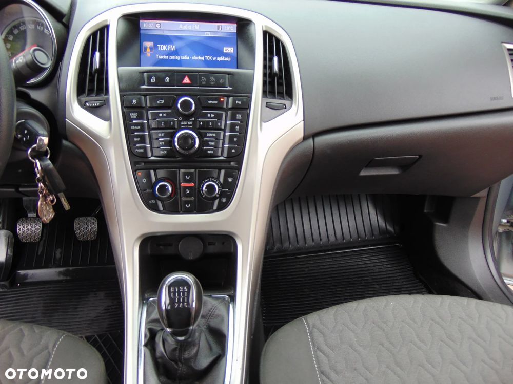 Opel Astra 1.7 CDTI DPF Exklusiv - 26