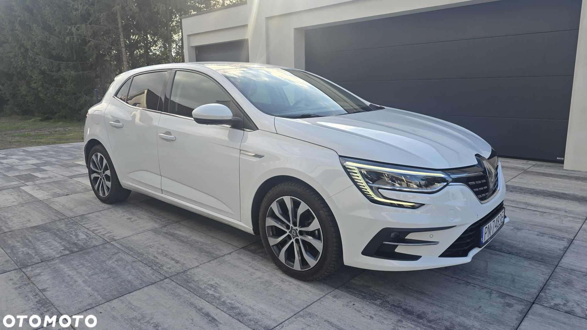 Renault Megane 1.3 TCe Intens EDC - 1