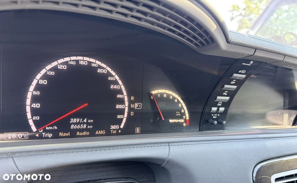 Mercedes-Benz CL 63 AMG - 20