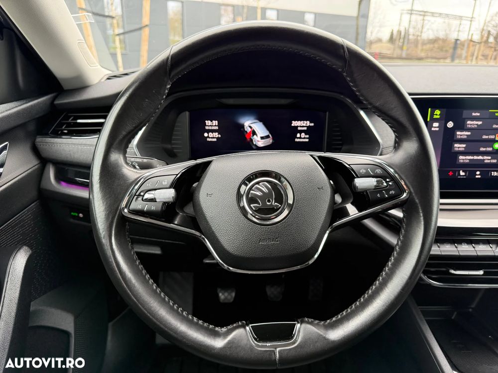 Skoda Octavia 2.0 TDI Premium Edition - 23