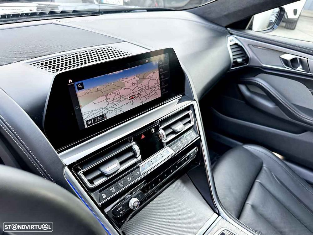 BMW M850i xDrive - 15