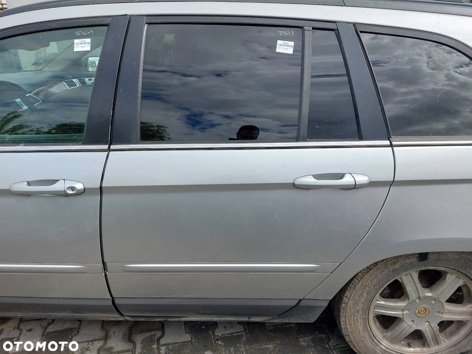 DRZWI KOMPLETNE LEWY TYŁ CHRYSLER PACIFICA I PS2 - 1