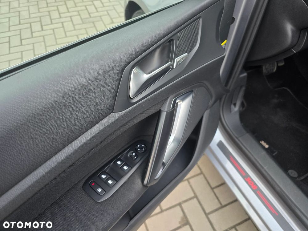 Peugeot 308 - 24