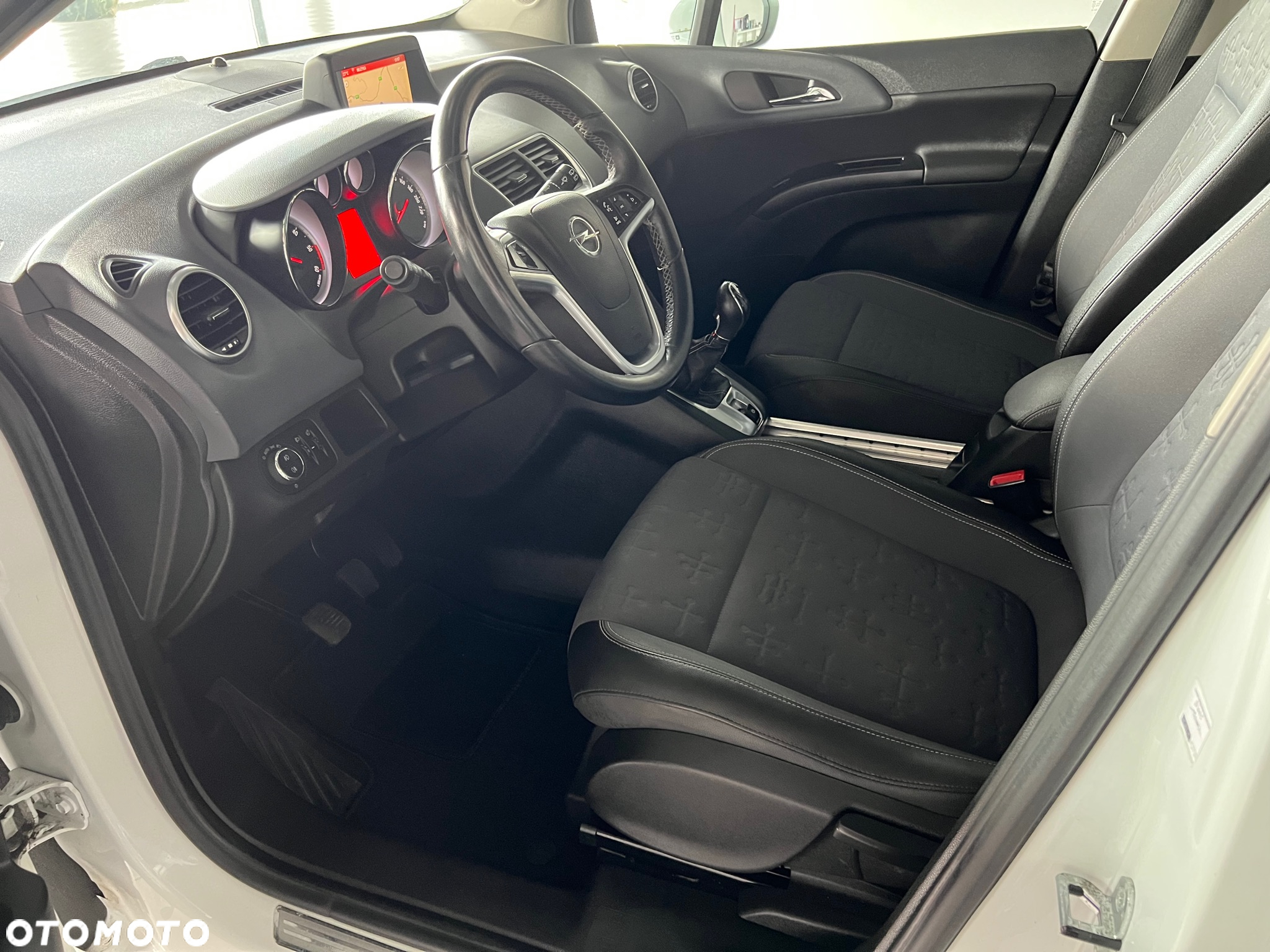 Opel Meriva - 11
