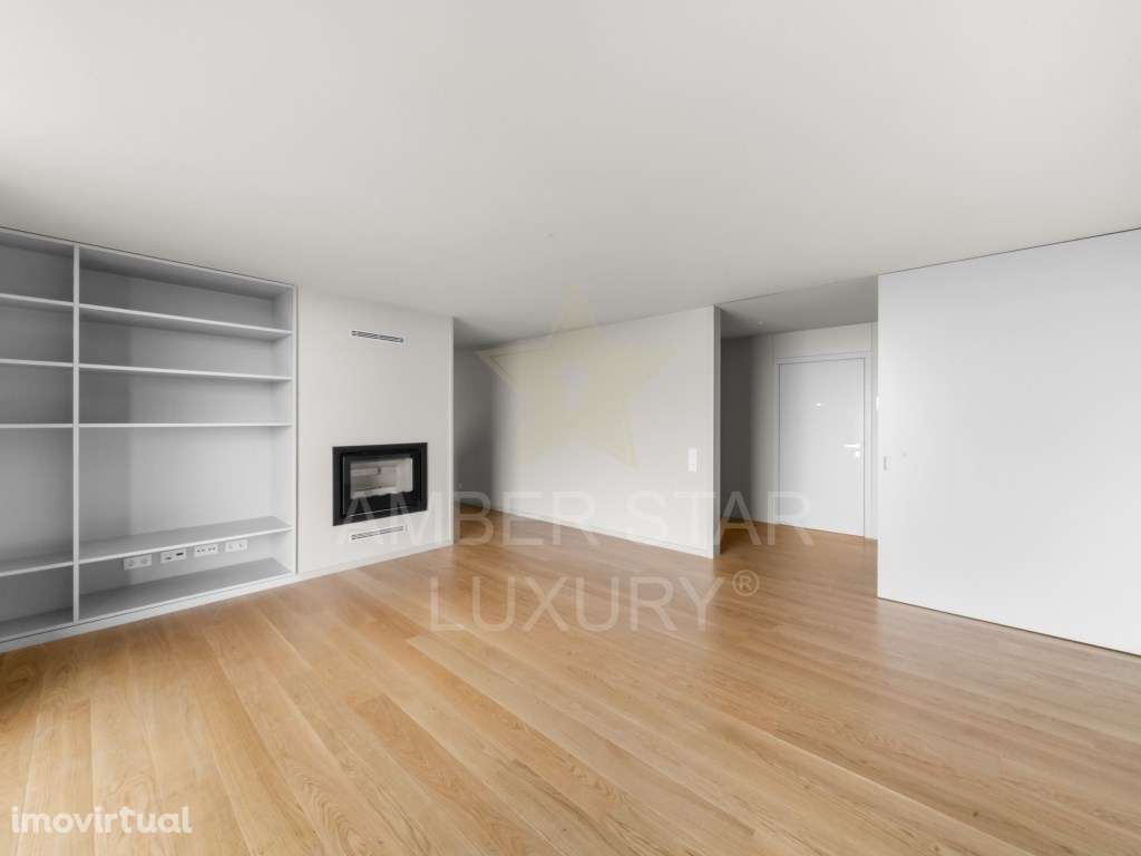 Espetacular T3 Duplex em condomínio fechado com vista mar - Grande imagem: 4/44