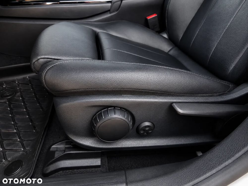 Mercedes-Benz Klasa A 220 4-Matic 7G-DCT - 15