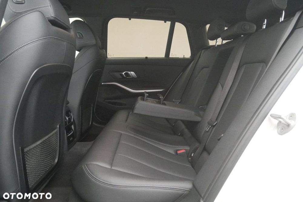BMW Seria 3 - 15