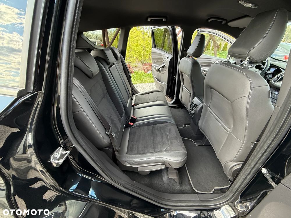 Ford Kuga 1.5 TDCi 2x4 ST-Line - 26