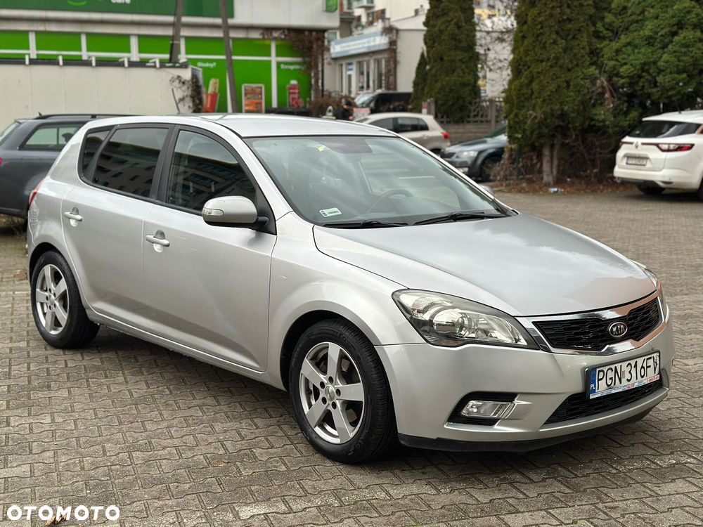 Kia Ceed - 6