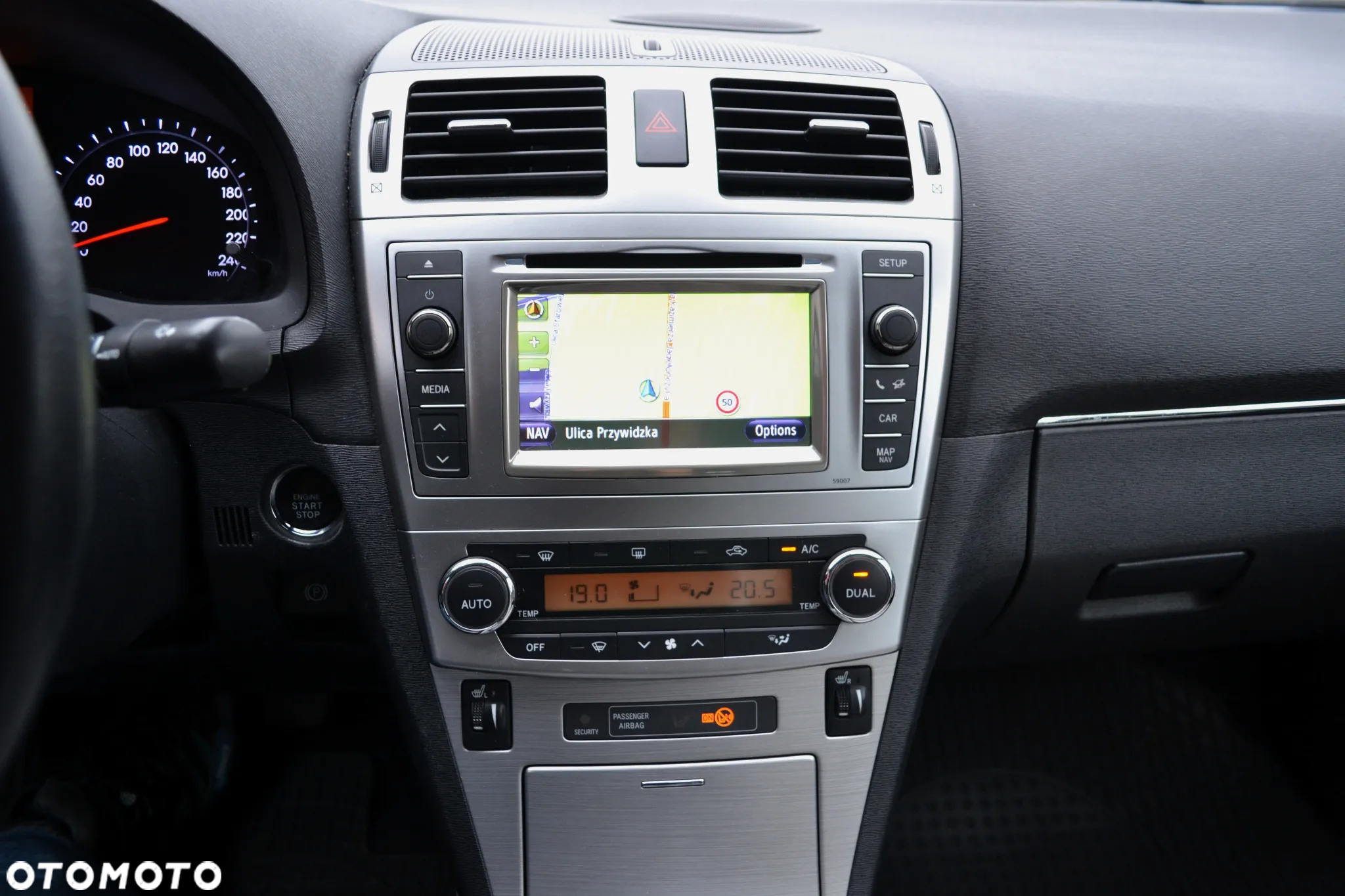 Toyota Avensis 2.0 Prestige NAVI MS - 15