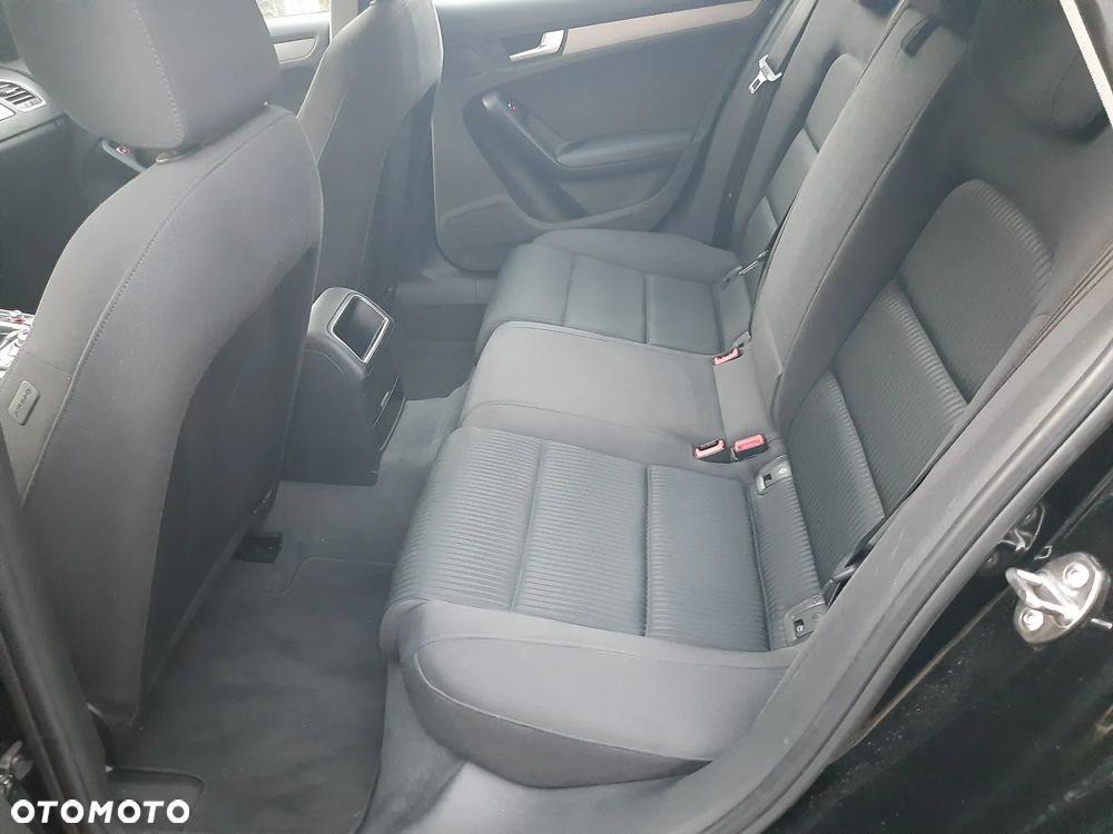 Audi A4 Avant 2.0 TDI DPF Ambiente - 11