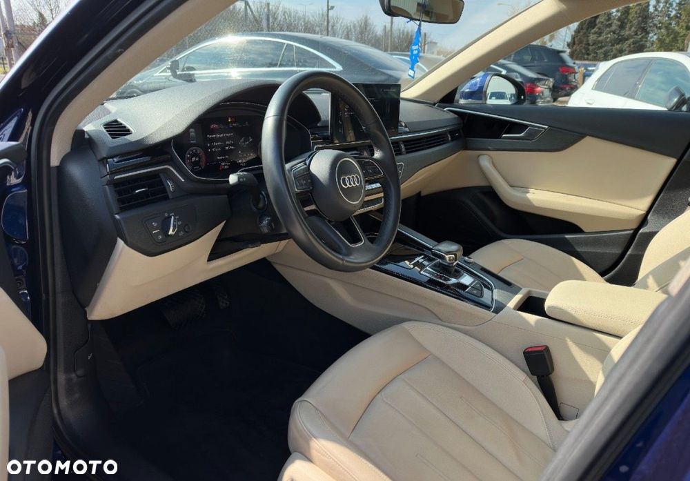 Audi A4 Limousine - 9