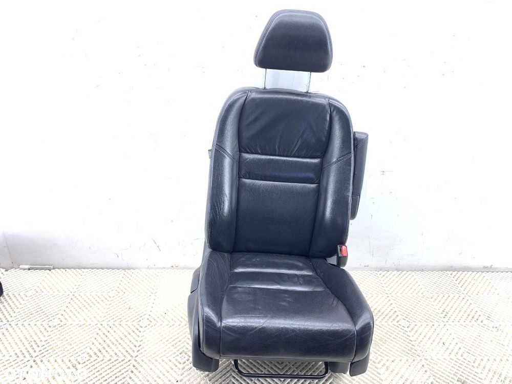 FOTEL PRAWY PRZÓD HONDA CR-V III (RE_) 2006 - 2022 2.2 i-CTDi 4WD (RE6) 103 kW [140 KM] olej - 1