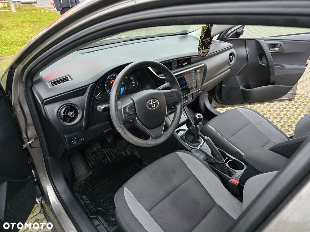 Toyota Auris 1.6 Active - 10