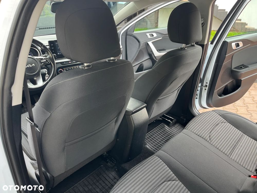 Kia Ceed 1.5 T-GDI M - 21