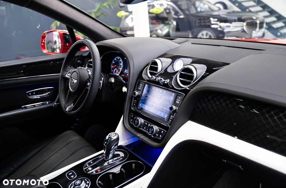 Bentley Bentayga - 38