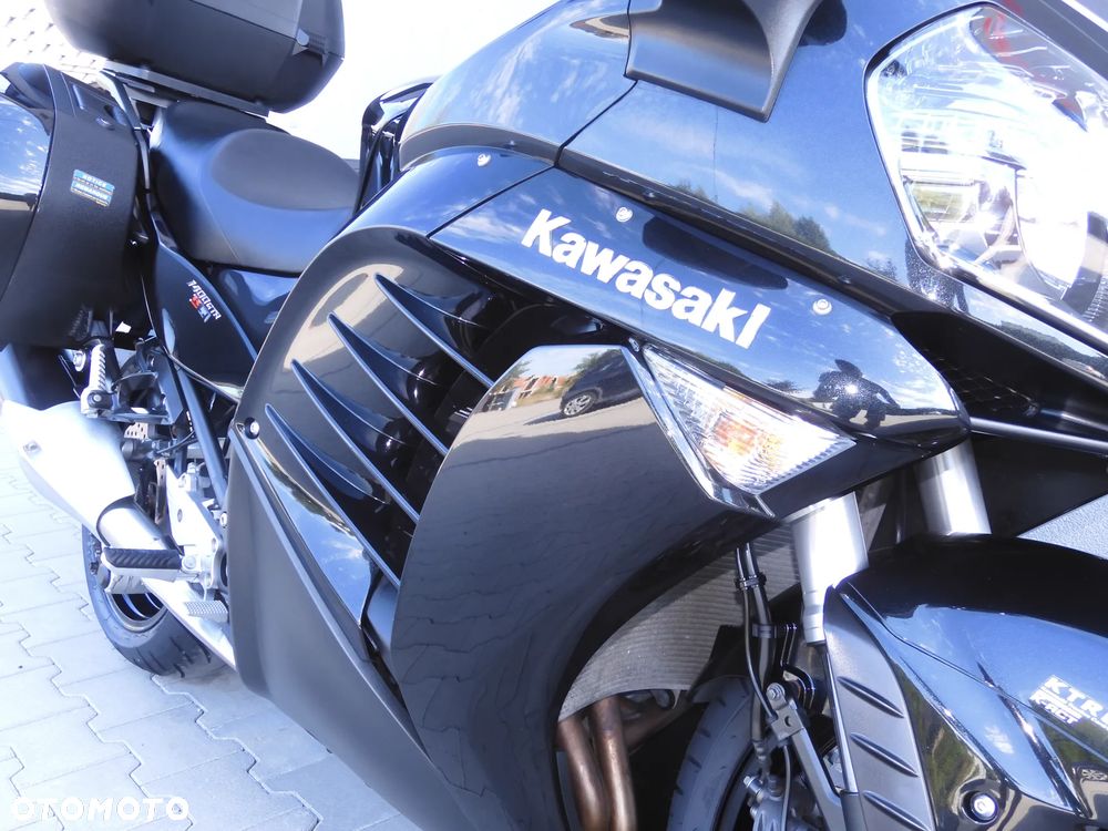 Kawasaki GTR - 8