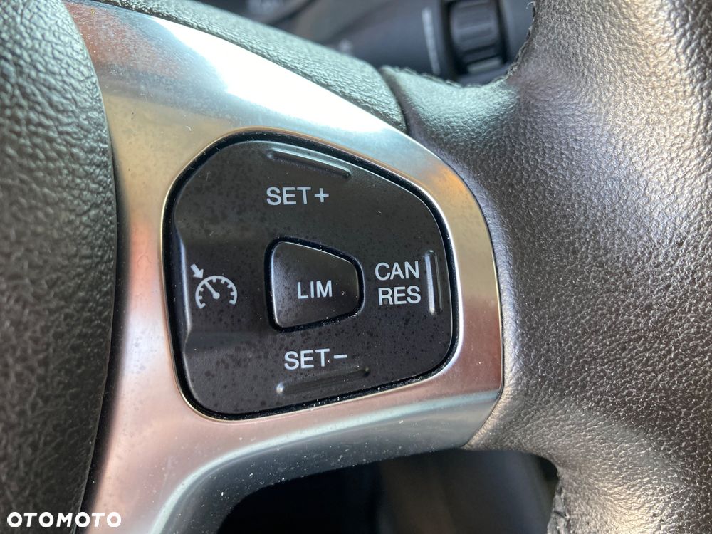 Ford Transit Courier Ambiente - 28