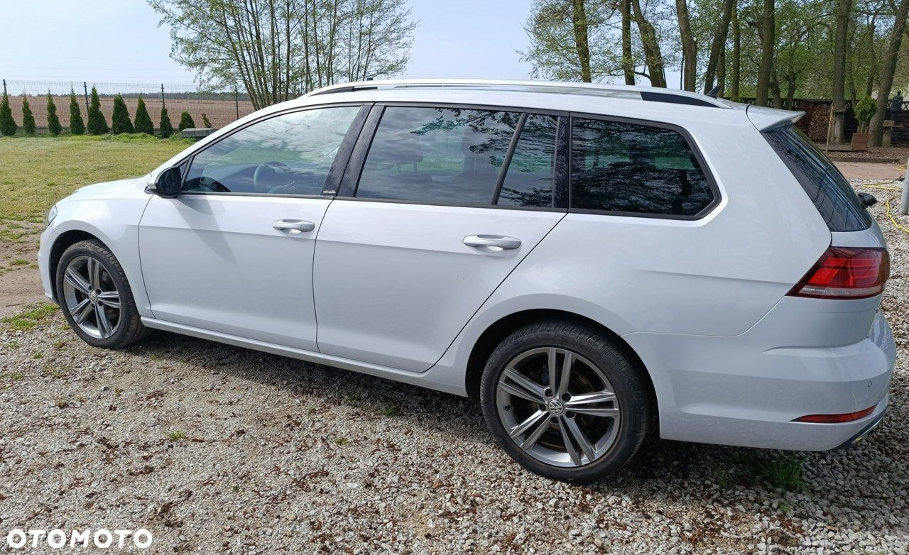 Volkswagen Golf - 4
