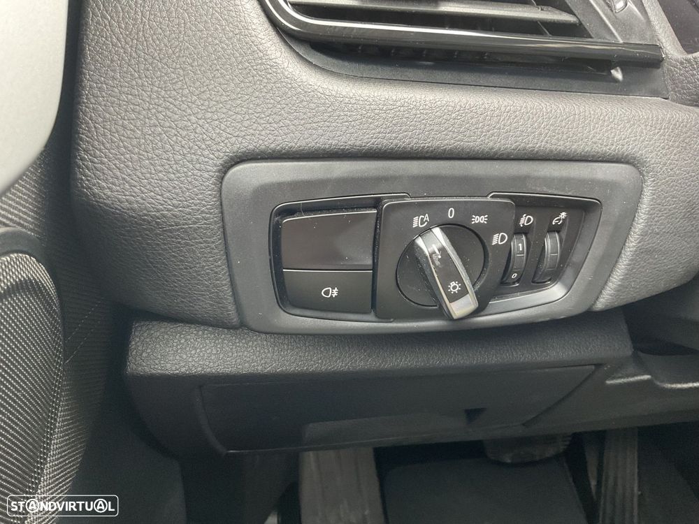 BMW 225xe Active Tourer Advantage - 26