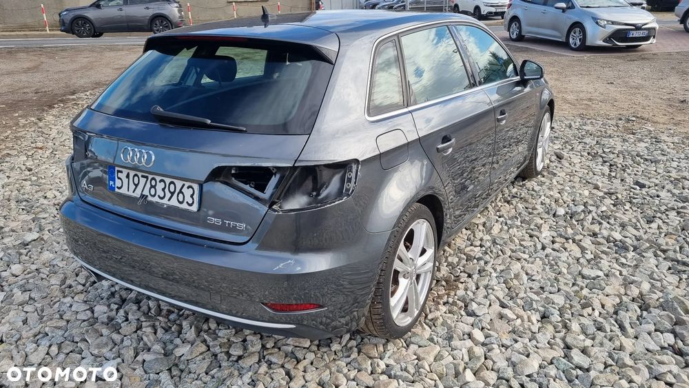 Audi A3 Sportback 35 TFSI S line - 12