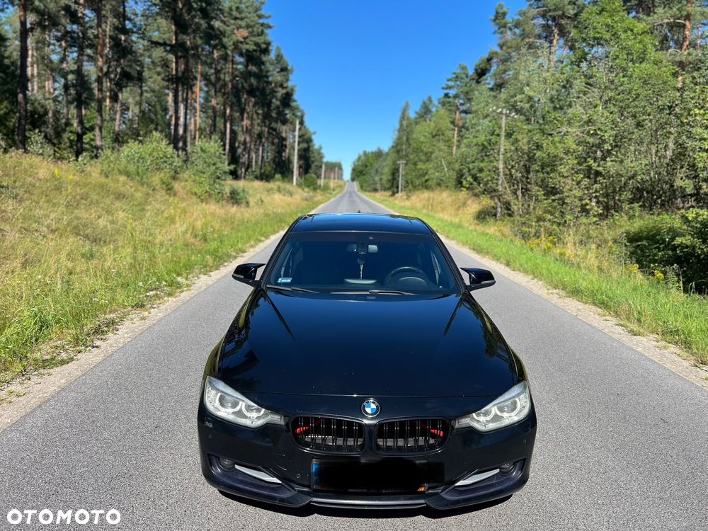 BMW Seria 3 320d Efficient Dynamics Sport Line - 13