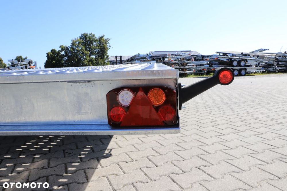 Niewiadów Jupiter 5.5 x2.4+ alu ryfel 3 osie DMC 3500 kg FULL LED - 12