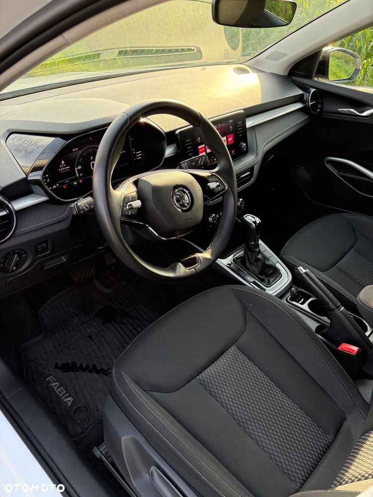 Skoda Fabia 1.0 TSI Ambition DSG - 21