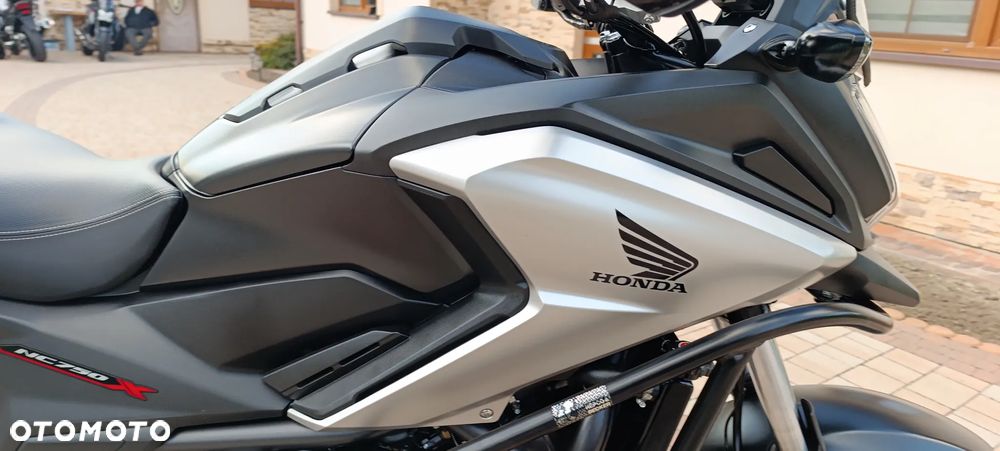 Honda NC - 27